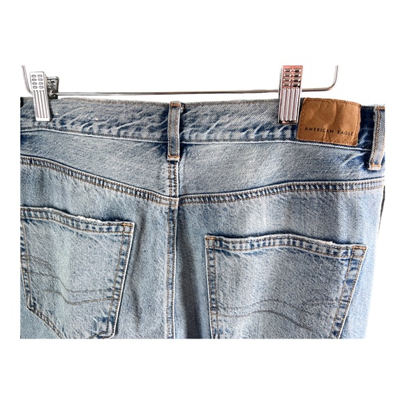 AE Highest Rise MOM jeans 100% cotton size 8.  Destroyed/Distressed and Fabulous - Picture 9 of 10